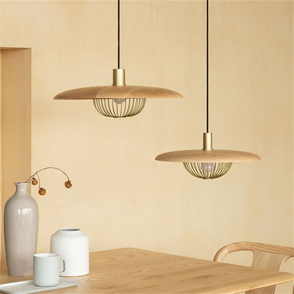 Lampe suspendue en forme de dôme en fil de fer avec abat-jour en bois