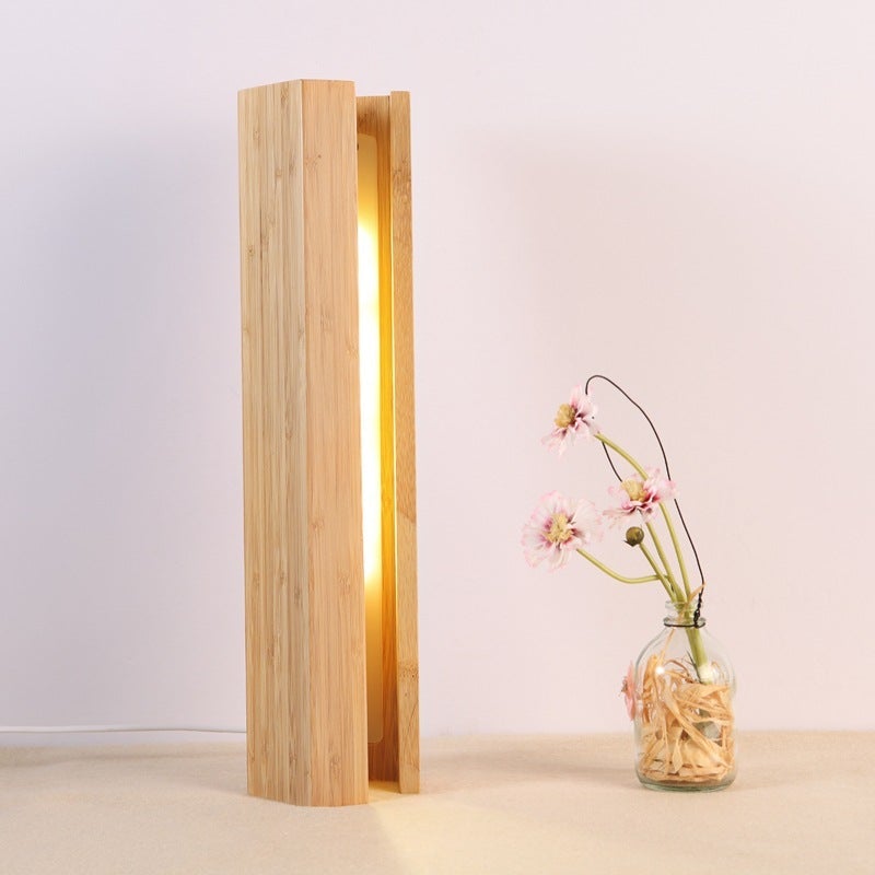 Lampe de table LED pentagonale en bois avec USB